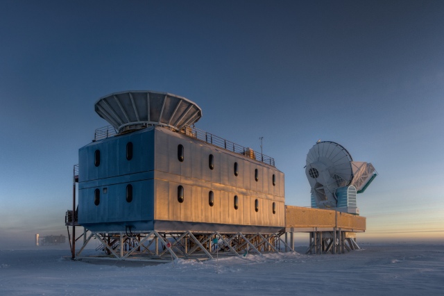 The Dark Sector Lab (DSL), located 3/4 of a mile from the Geographic South Pole, houses the BICEP2 telescope (left) and the South Pole Telescope (right). (Steffen Richter, Harvard University)